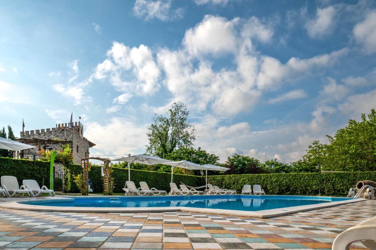 Castello Dei Templari Bed and Breakfast Lucca Buitenkant foto